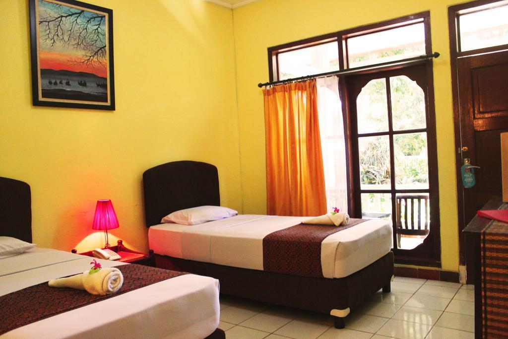 Hotel Puri Nusantara Кута Экстерьер фото