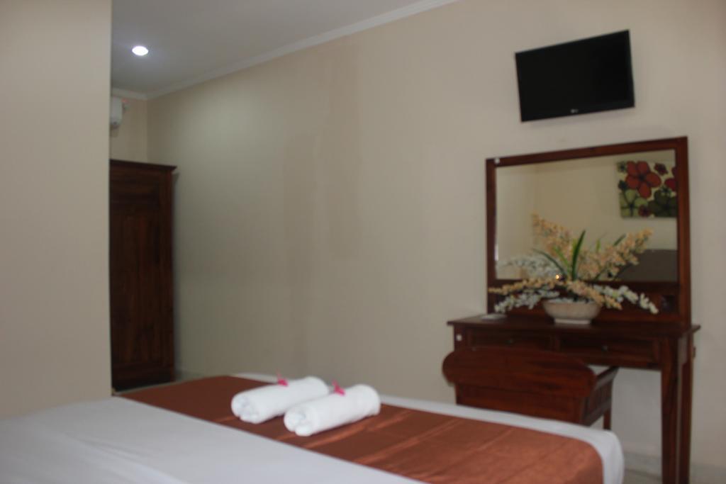Hotel Puri Nusantara Кута Экстерьер фото