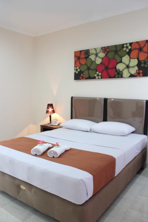Hotel Puri Nusantara Кута Экстерьер фото